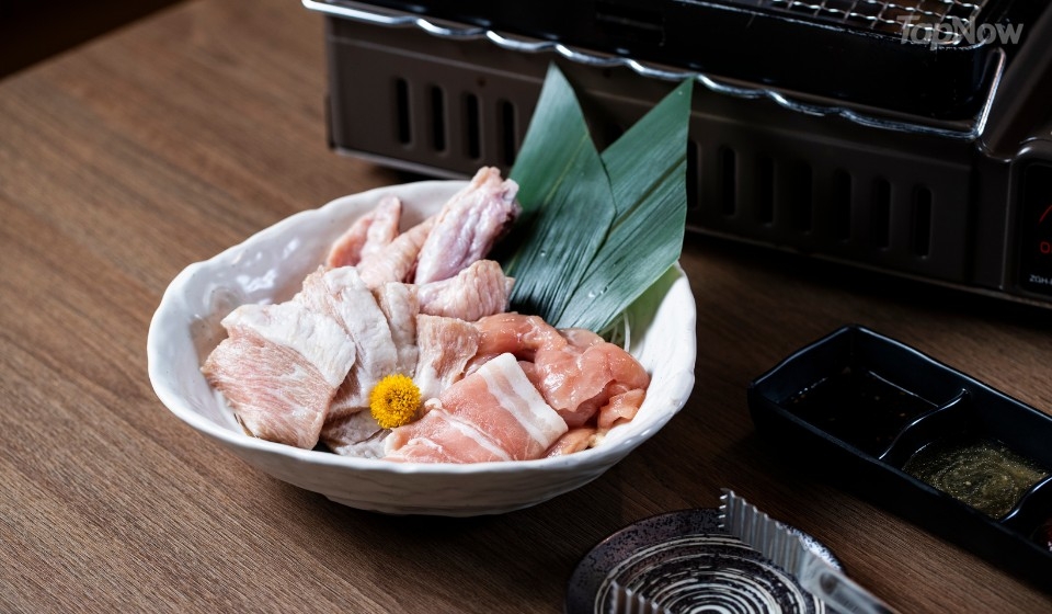 戒牛者精選豚雞拼盤