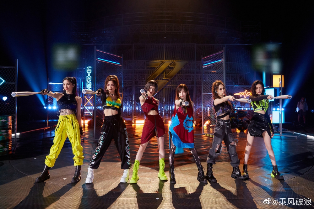 過往嘅兩季《乘風破浪的姐姐》，都有香港藝人成功入到總決賽