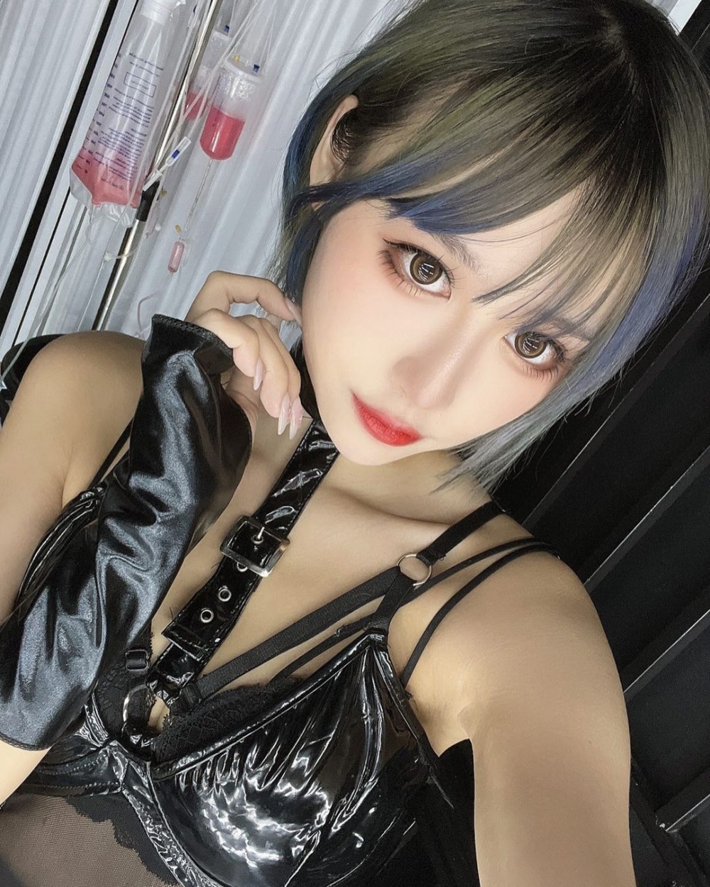 Bonnie係一位Freelance模特兒~