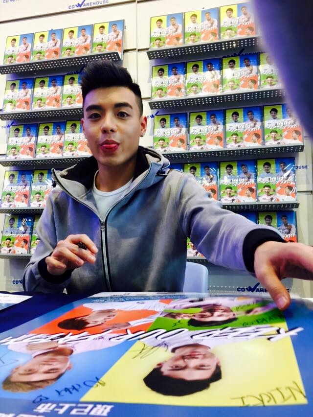 其中一位就係Dawn（鄧鈞耀）。