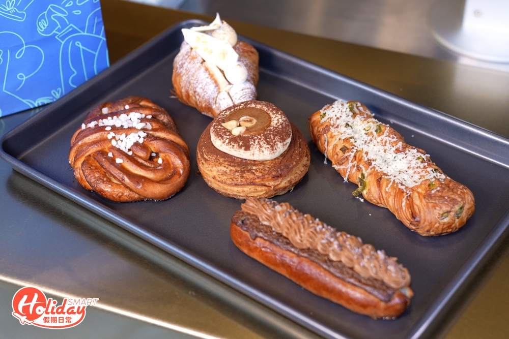 辣椒芝士丹麥酥選用醃製墨西哥辣椒，再加上鼠尾草調味，烘焙後再加上芝士碎，味道帶少許微辣，與芝士融合後，香口酥脆！