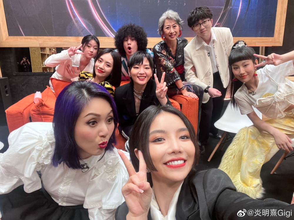 其後炎明熹獲邀到內地出演《聲生不息》！