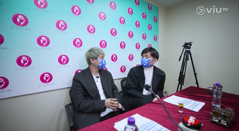 不過ERROR四子今次只可以喺螢幕後面睇第一輪面試過程