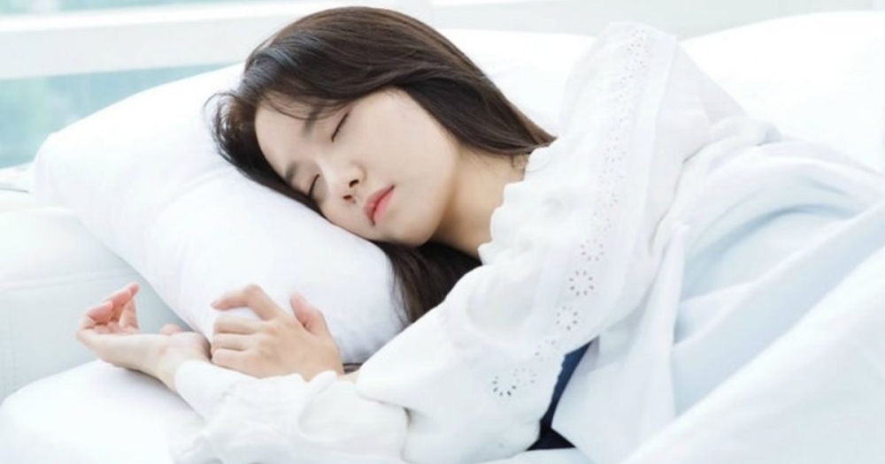 瞓覺時候記住拖鞋鞋頭唔可以對住張床！