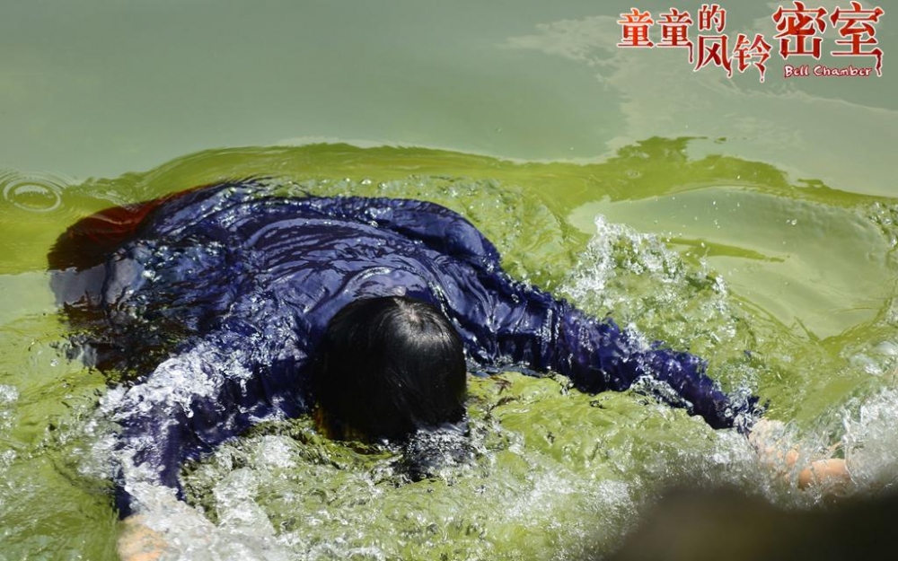 鬼月期間不宜去泳池游水或玩水,尤其係夜晚~