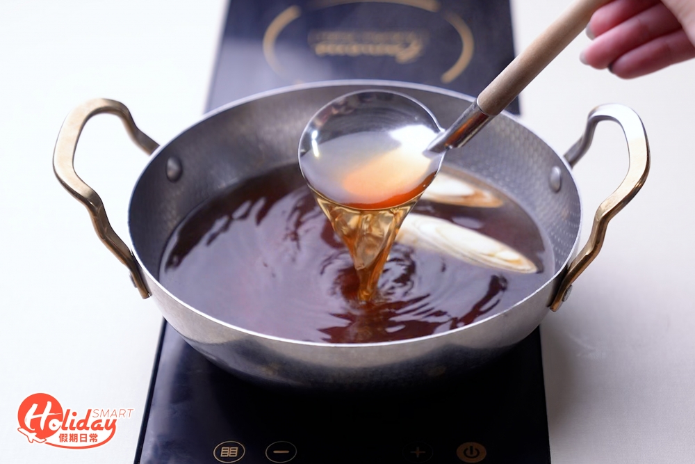 至於晚市肉類選擇更豐富，可以選擇壽喜燒或日式涮涮鍋，晚市供應4款套餐，價錢由$258至$508不等，另外可以再單點肉類或其他配菜，火鍋湯底則有3款選擇，分別是昆布辣味湯、關東風壽喜燒及日式昆布上湯。