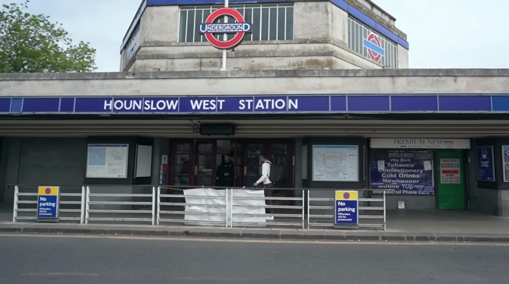 Jason搭地鐵時指出單程車費要GBP£6.3（約$63港元）