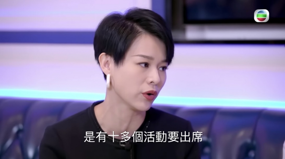 當年年尾胡杏兒要出席頒獎典等10幾個活動