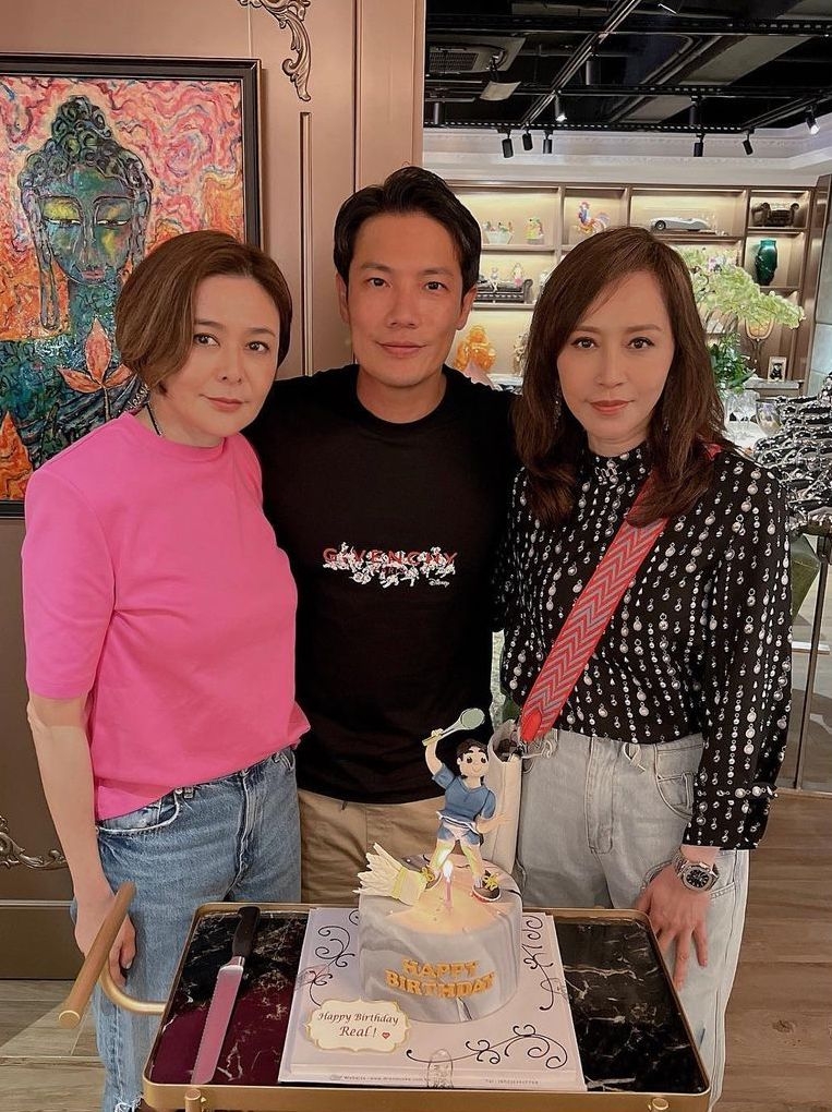 劉嘉玲同關之琳罕有同場即時成為外間焦點!