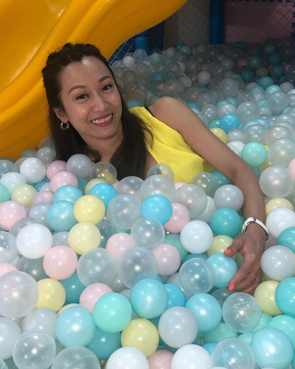 上年12月，蓋世寶亦有份出席TVB嘅盆菜宴，事後批評大台嘅安排「唔得體」？！