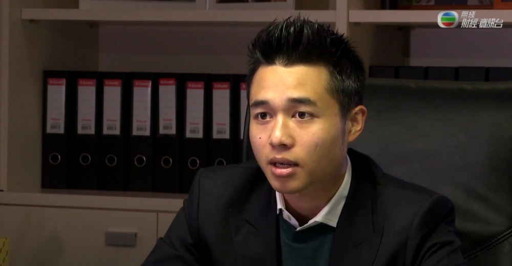 2015年9月陳瀅首度公開戀情，男方係賭王何鴻燊兒子何猷亨！