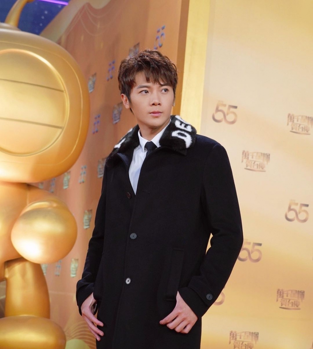 Gordon係組合「Super Tiger」成員之一，現時亦有拍劇