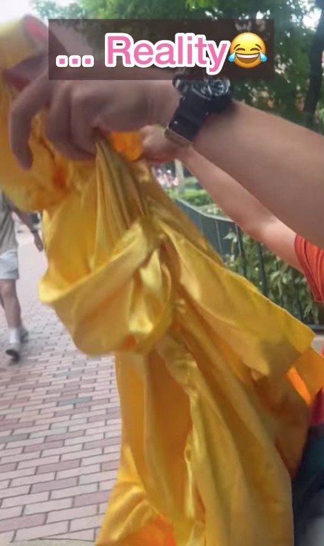 譚嘉儀之後再喺IG分享短片,公開著公主裙拍Reel嘅幕後花絮。原來呢條裙要佢媽咪同姐夫幫手收衫