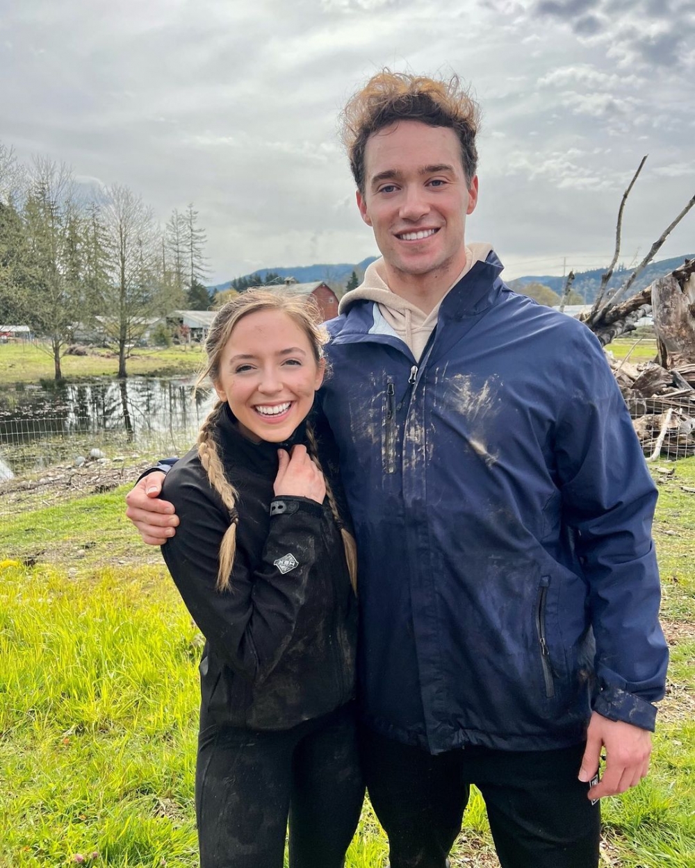 兩兄妹都係超級浪漫主義者，希望在節目中找到自己的另一半！