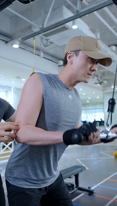 王浩信近來積極經營抖音帳號