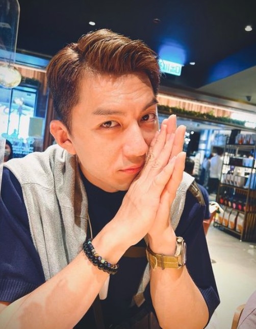當中有媒體就提及袁偉豪等人係訓練班嘅星級導師。