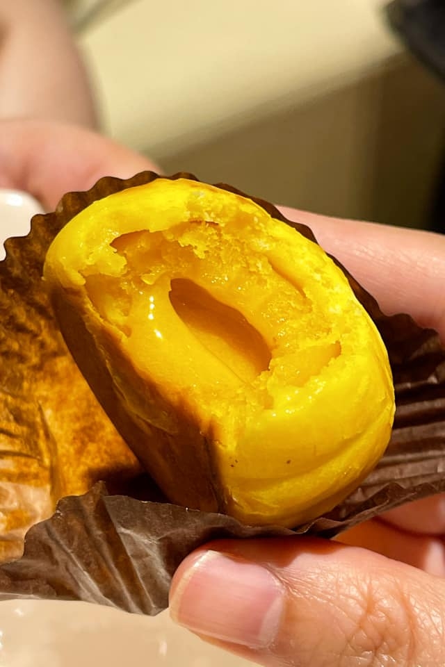 網友分享自己係本地買嘅月餅