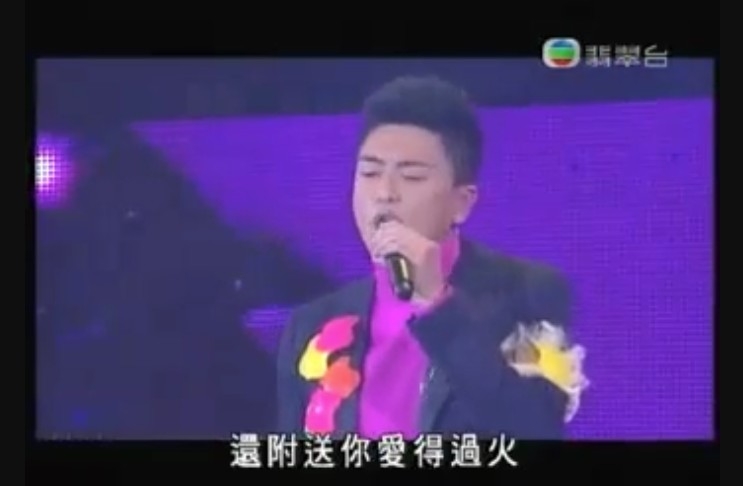 2008年，黃宗澤曾喺頒獎典禮中同陳奕迅合唱《K歌之王》，意外走音令事件喺網絡瘋傳！