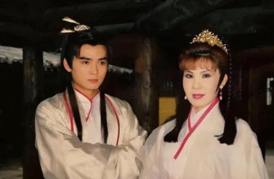 台灣曾出現類似事件,《西門無恨》嘅女製片人同女主角都係同一個人!
