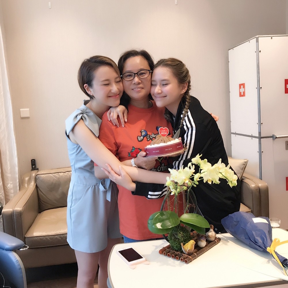 日前傳出單身多年嘅何超雲覓得真命天子，即將結婚升呢做人妻