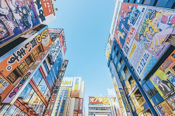 AlipayHK用戶可在App領取旅遊網站優惠券，訂酒店、門票有優惠！