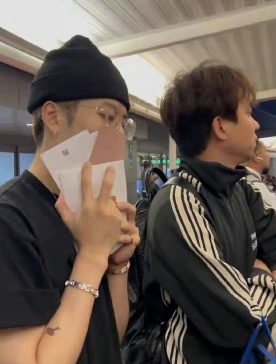 006hgATnly1h66binmzhkj30fa0k6dg7