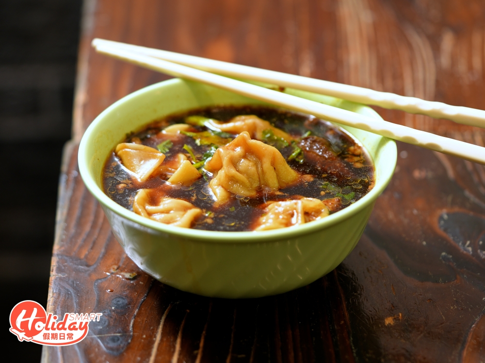 好牛的話，記者推介牛犇湯底，用牛腩熬製岀來，有濃郁的牛肉味之外，更帶有陣陣藥材香！