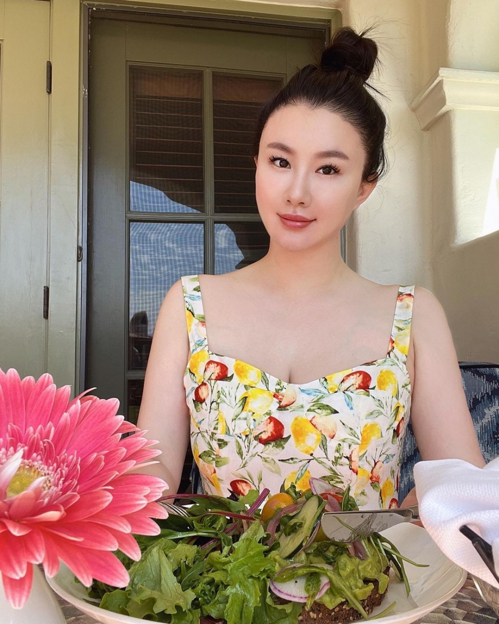 上年孟瑤已經飛往美國，更去邁亞密、LA、聖塔芭芭拉等地安胎