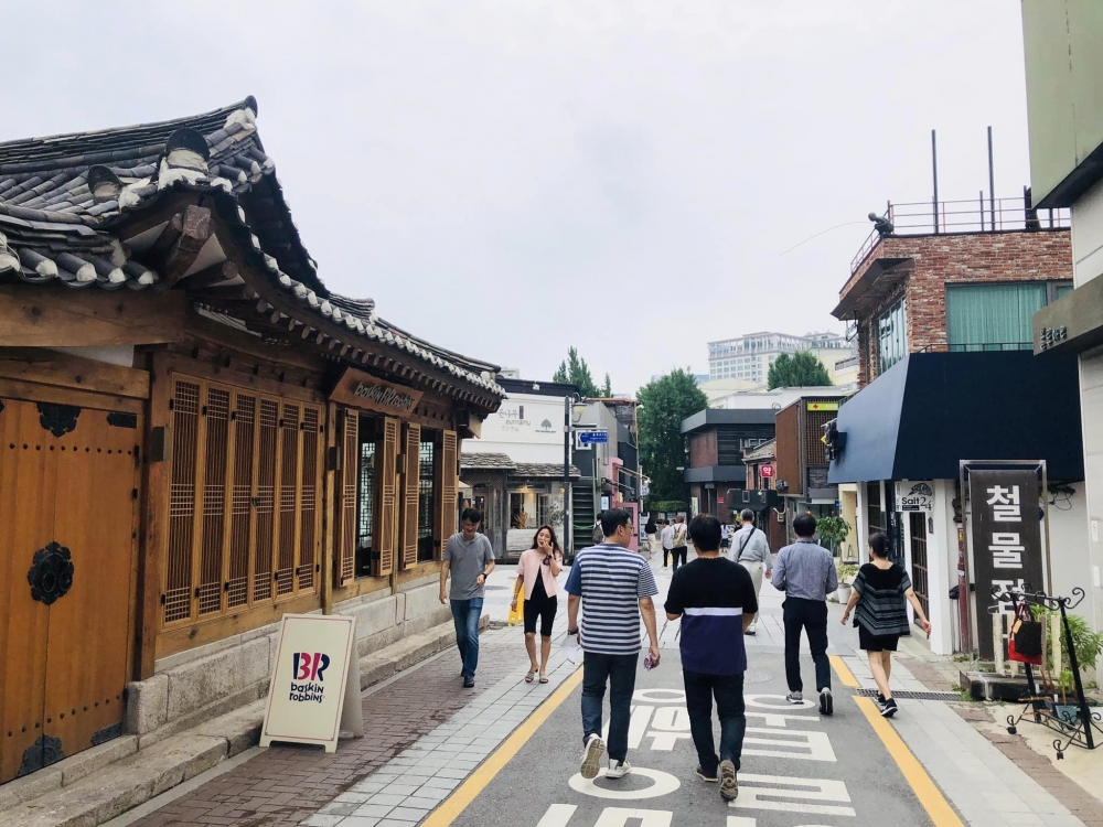 韓國於9月26日起在戶外不強制戴口罩。