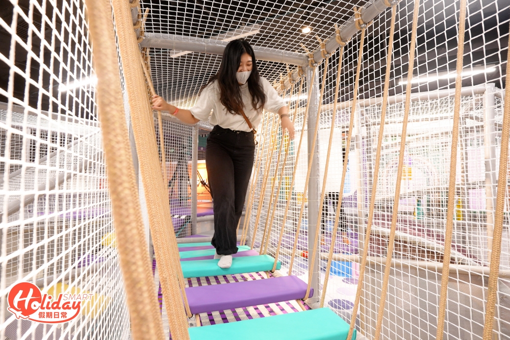 要帶小朋友放電的話，當中必去新加坡過江龍「Kiztopia」，佔地12,000平方呎，有15個遊樂區讓小朋友大玩特玩！