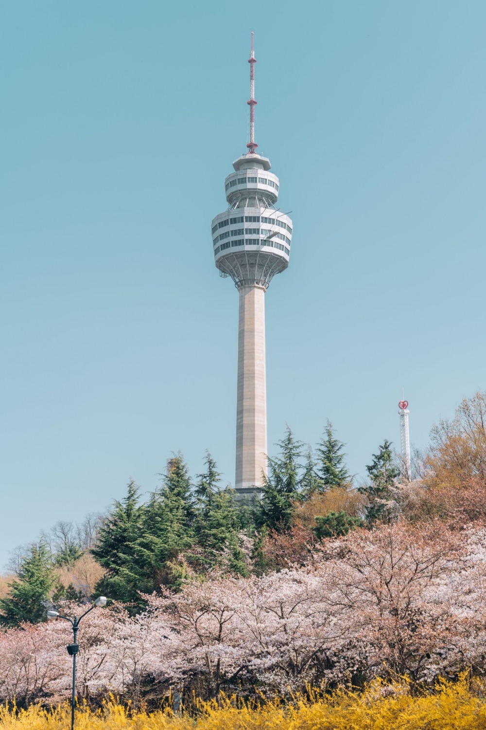 韓國係不少港人喜歡旅遊的國家之一，近期陸續宣布解除各種入境措施要求。