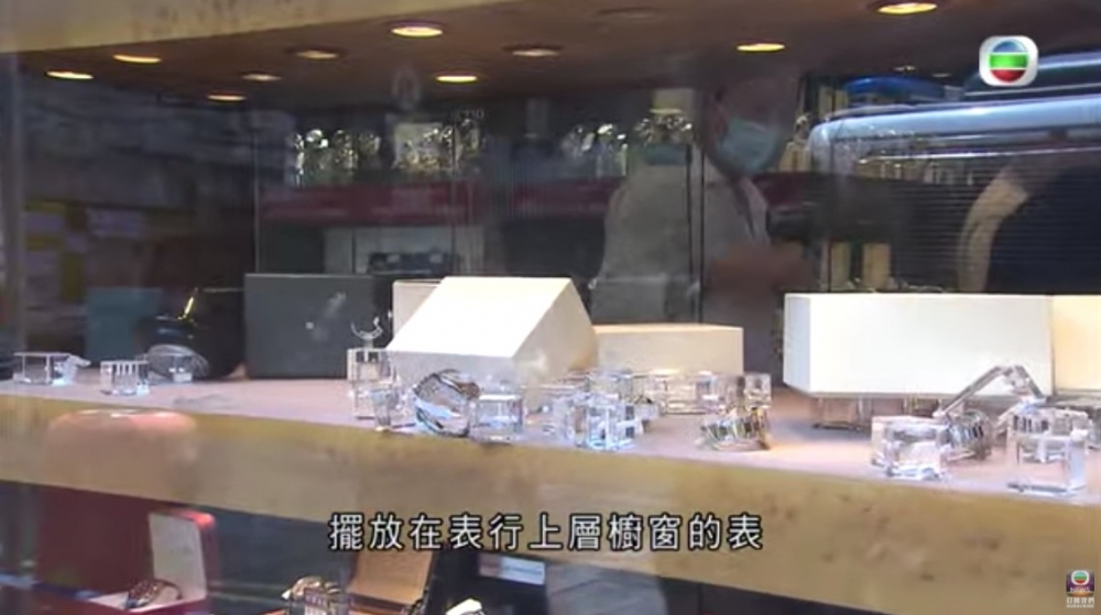 有網友稱樓主即使係無關都唔應該咁玩嘢,直言即使樓主係「玩膠」亦要「畀啲教訓」佢。