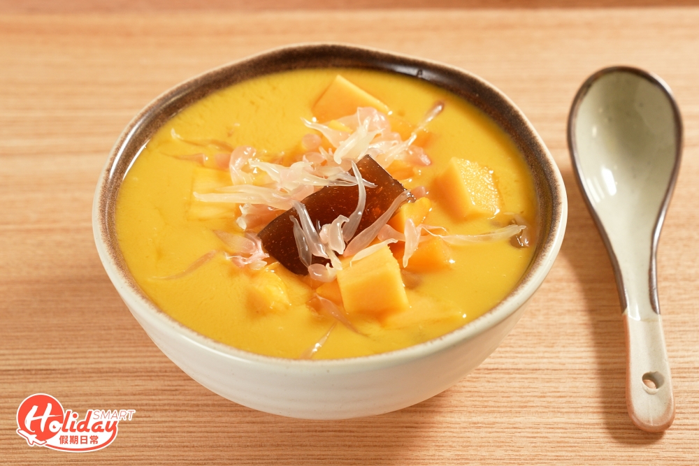 記者推介愛文芒甘露芋圓，芒果肉是用上時令新鮮的芒果再切粒，而芒果汁更是每日用芒果攪碎而成，質地較為稠身，帶濃郁的芒果甜香。