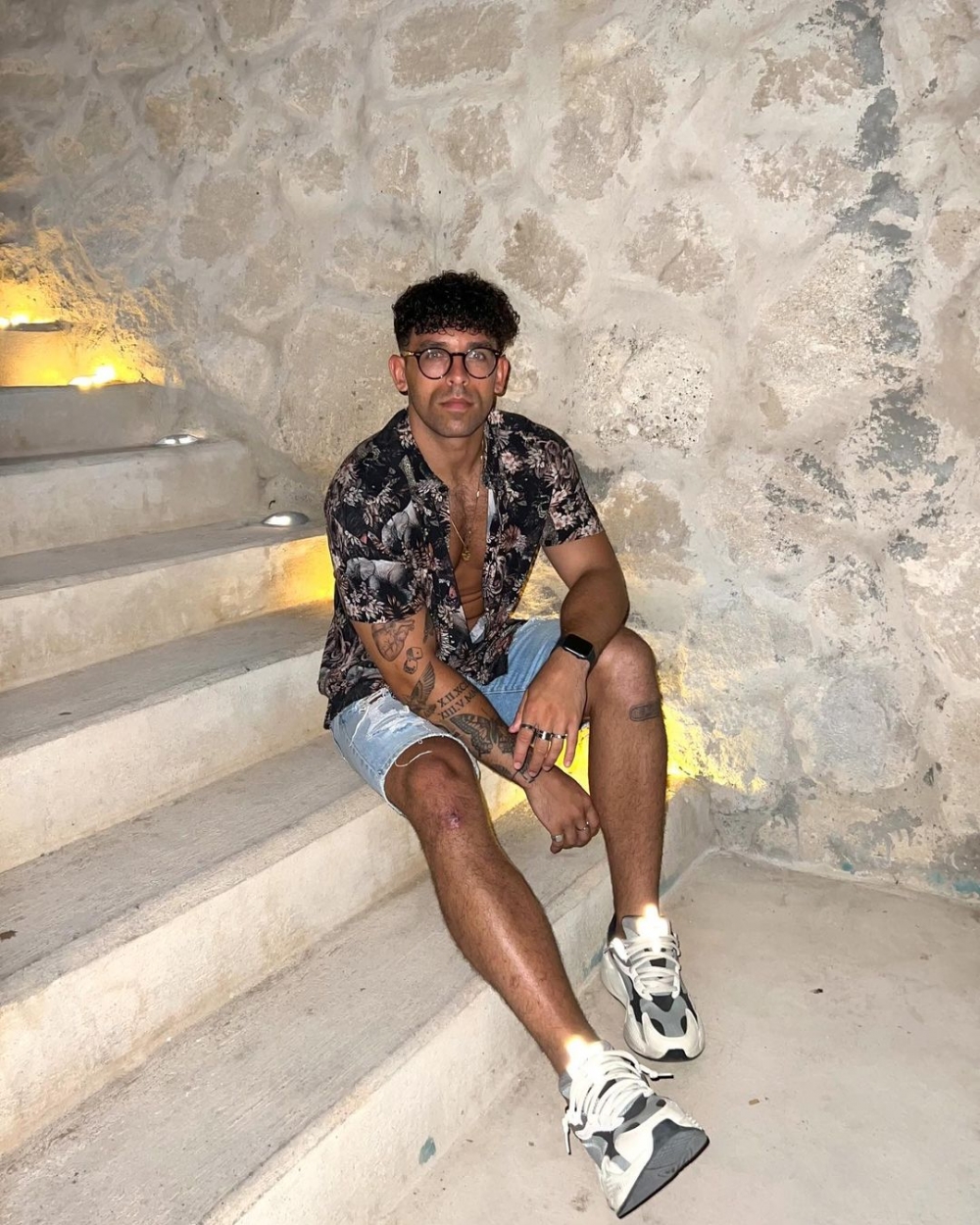 哥哥Ceylan Taneri。