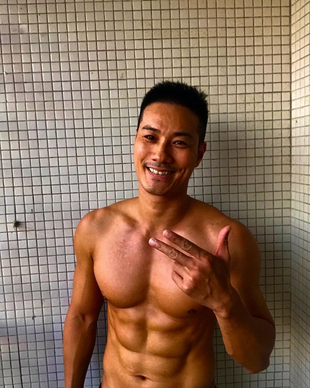 黃竣鋒 IG