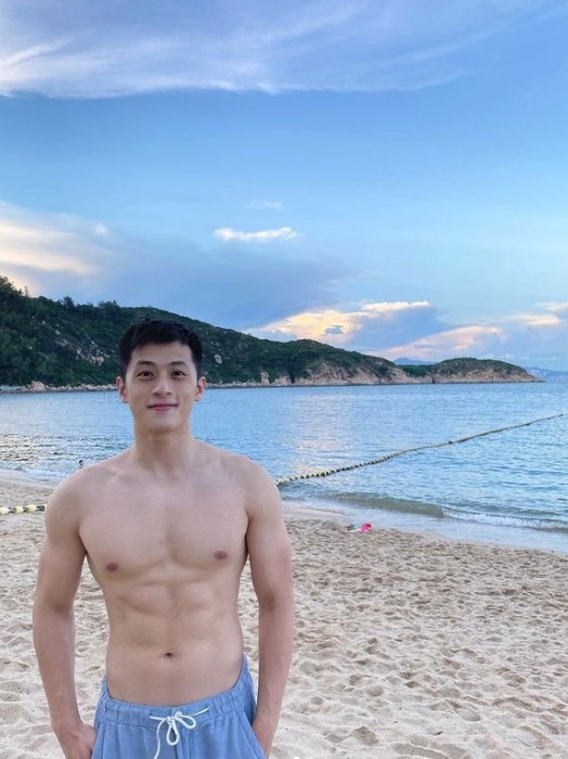 莊肇浚身材超fit，平時熱愛戶外活動