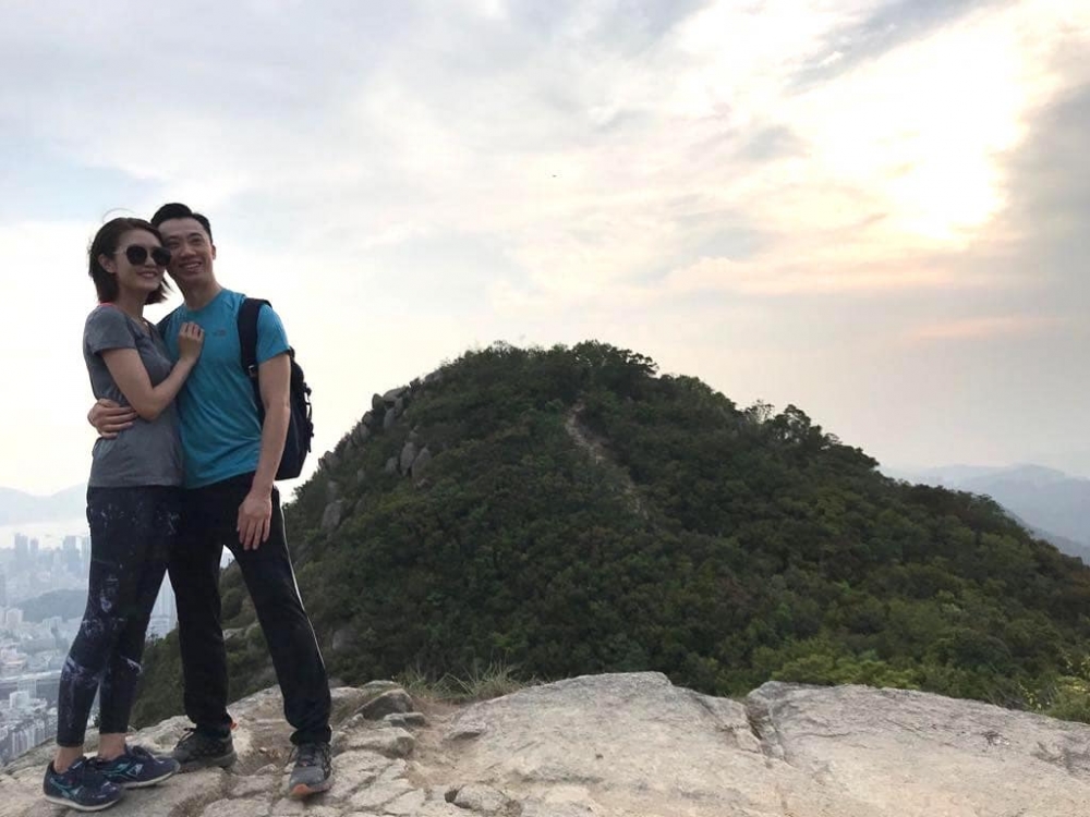 2018年陳庭欣喺IG上載情侶照，公開戀情！