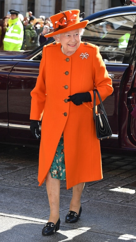 英女王曾被拍攝身穿Gucci Loafer