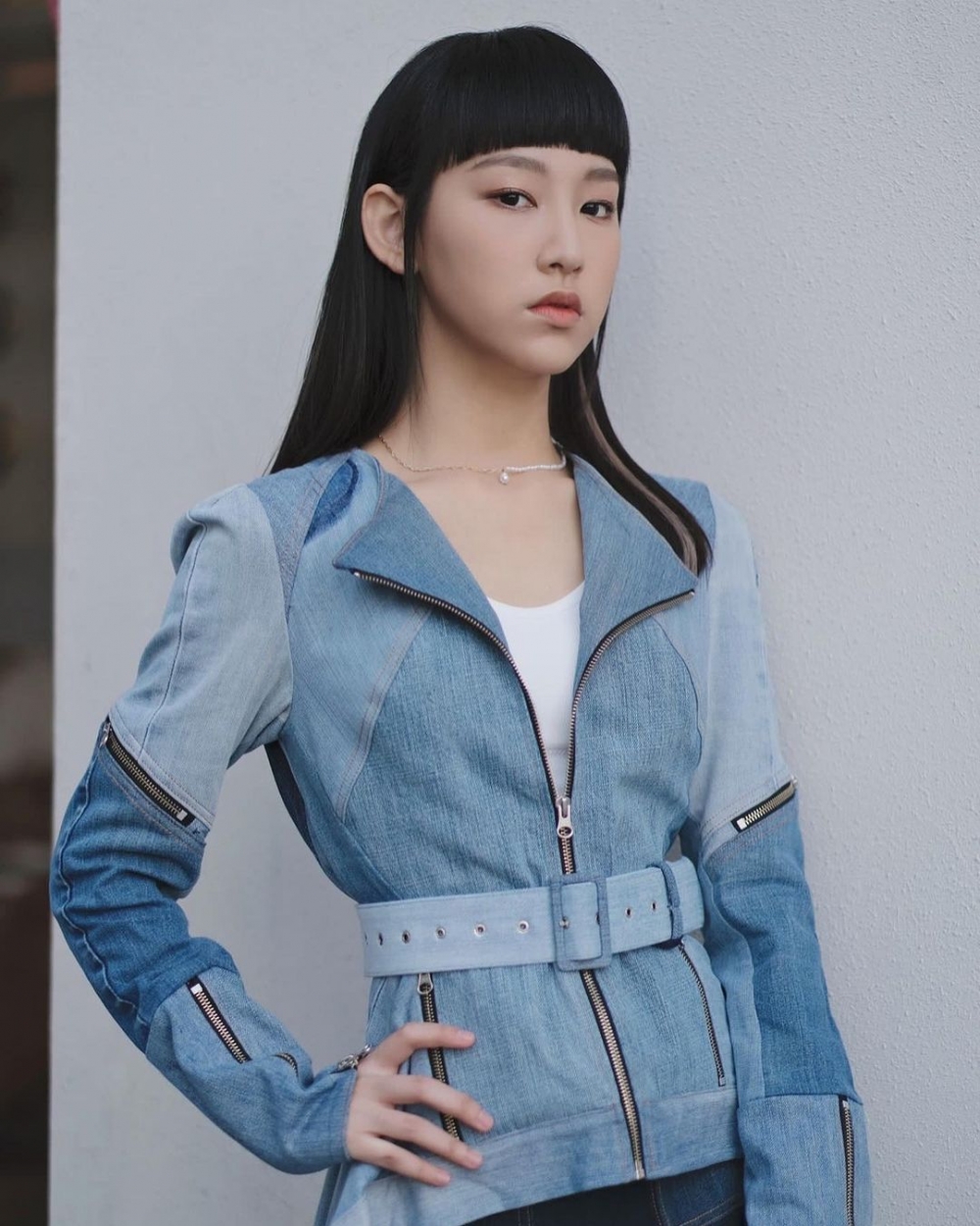 炎明熹 IG