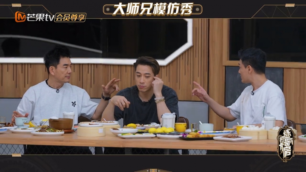 佢地一齊扮溫兆倫~