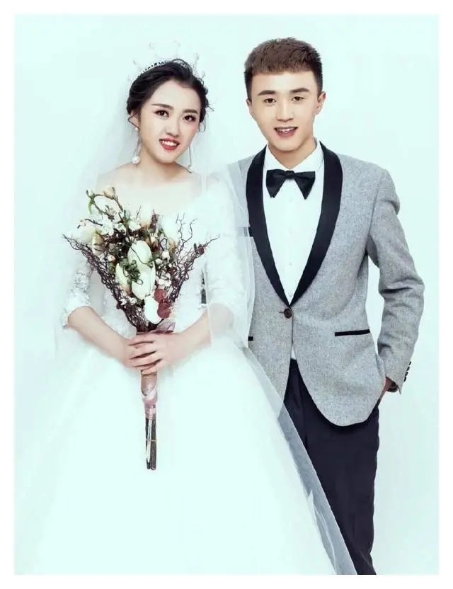 2018年,22歲嘅高浩珍決定與交往5年嘅女友結婚,二人奉子成婚
