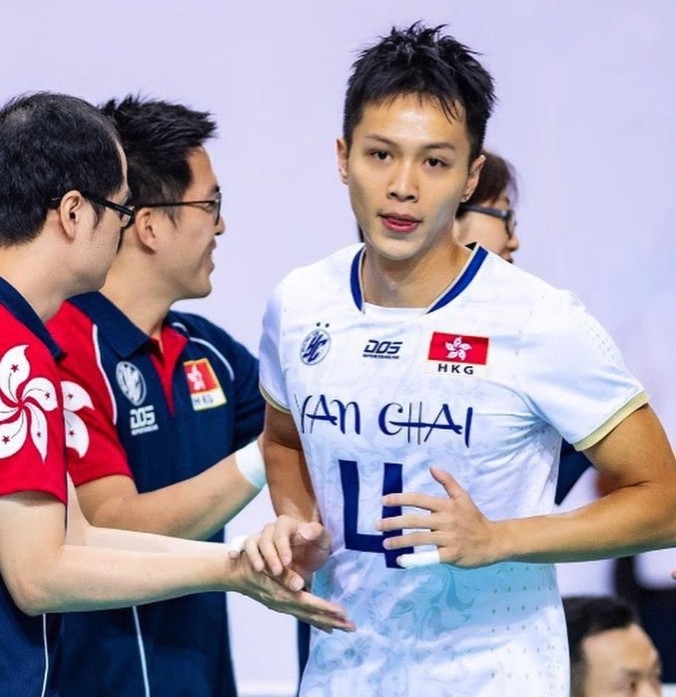 李爾晨以前曾經係香港排球員