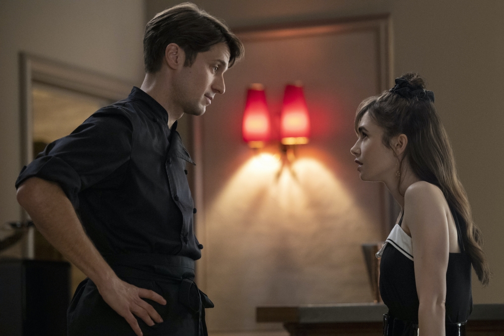 Emily對Gabriel(Lucas Bravo飾)仍然有好感!