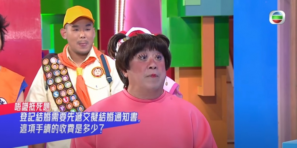 獎門人嘅眼妝都非常誇張，令唔少網民覺得好驚人！