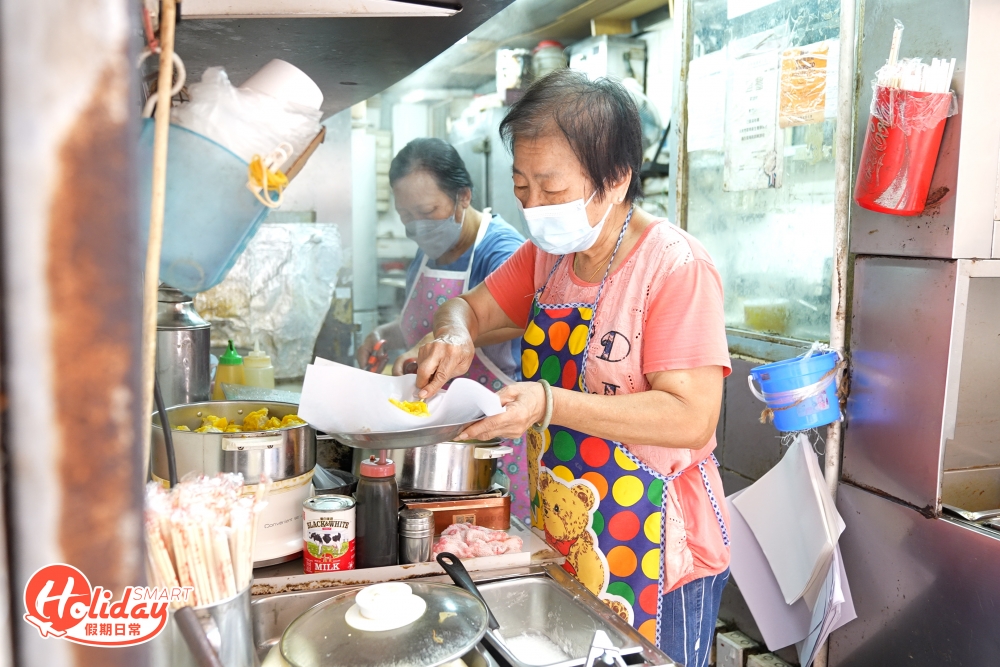 由於人手包製供應有限，加上燒賣相當搶手，所以經常一早售罄，想一嚐「屯門龍門居名物」就要早起床兼靠運氣！