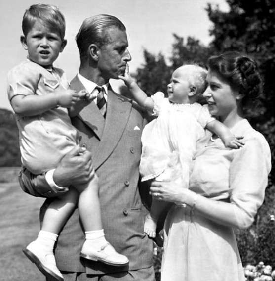 英女王同王夫結婚逾70年,育有4名子女