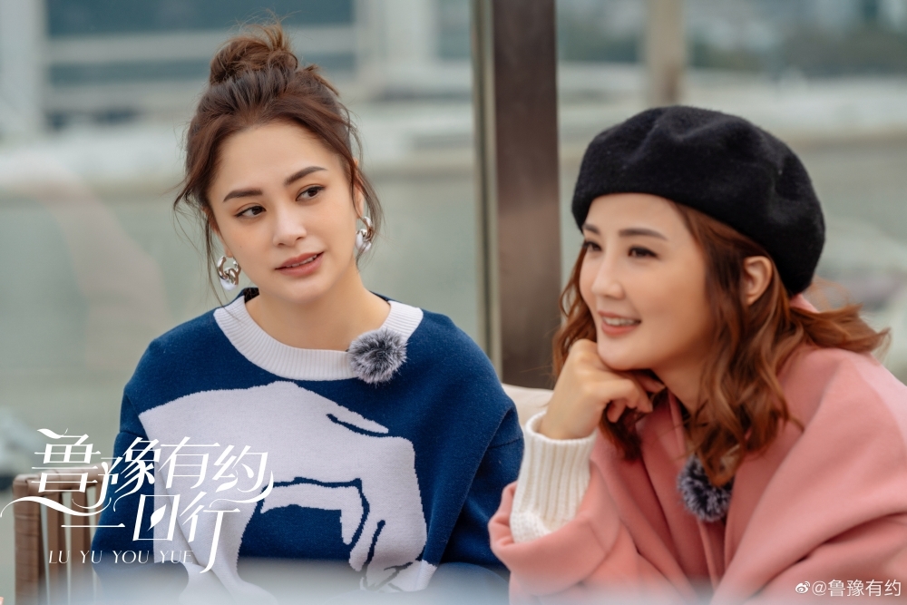 阿Sa阿嬌參加《乘風破浪3》後事業再攀上巔峰,就算佢哋嘅普通話唔夠流利都獲好多綜藝節目邀約,可見人氣之高