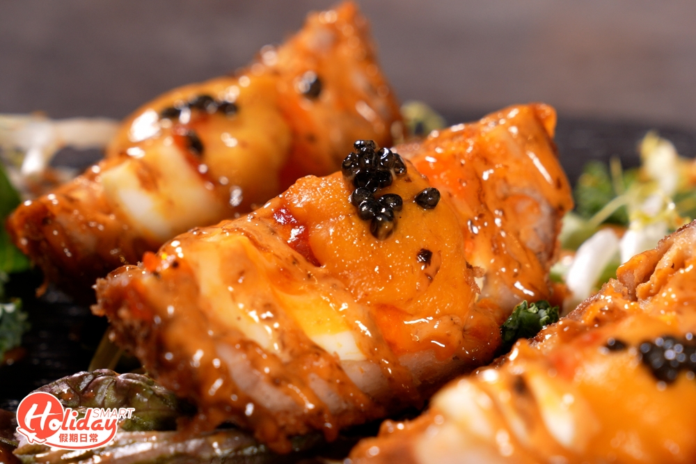 除了海膽料理外，餐廳亦提供逾百款傳統日式料理，包保大家食得盡興！