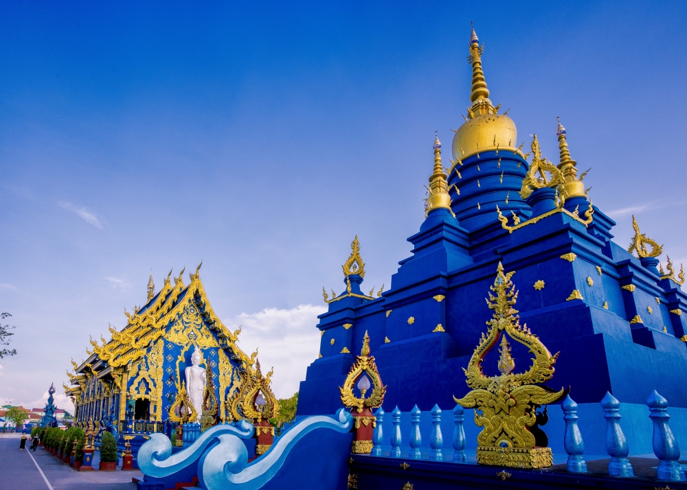 泰國絕美寺廟打卡推介：藍廟（舞虎寺）Wat Rong Suea Ten