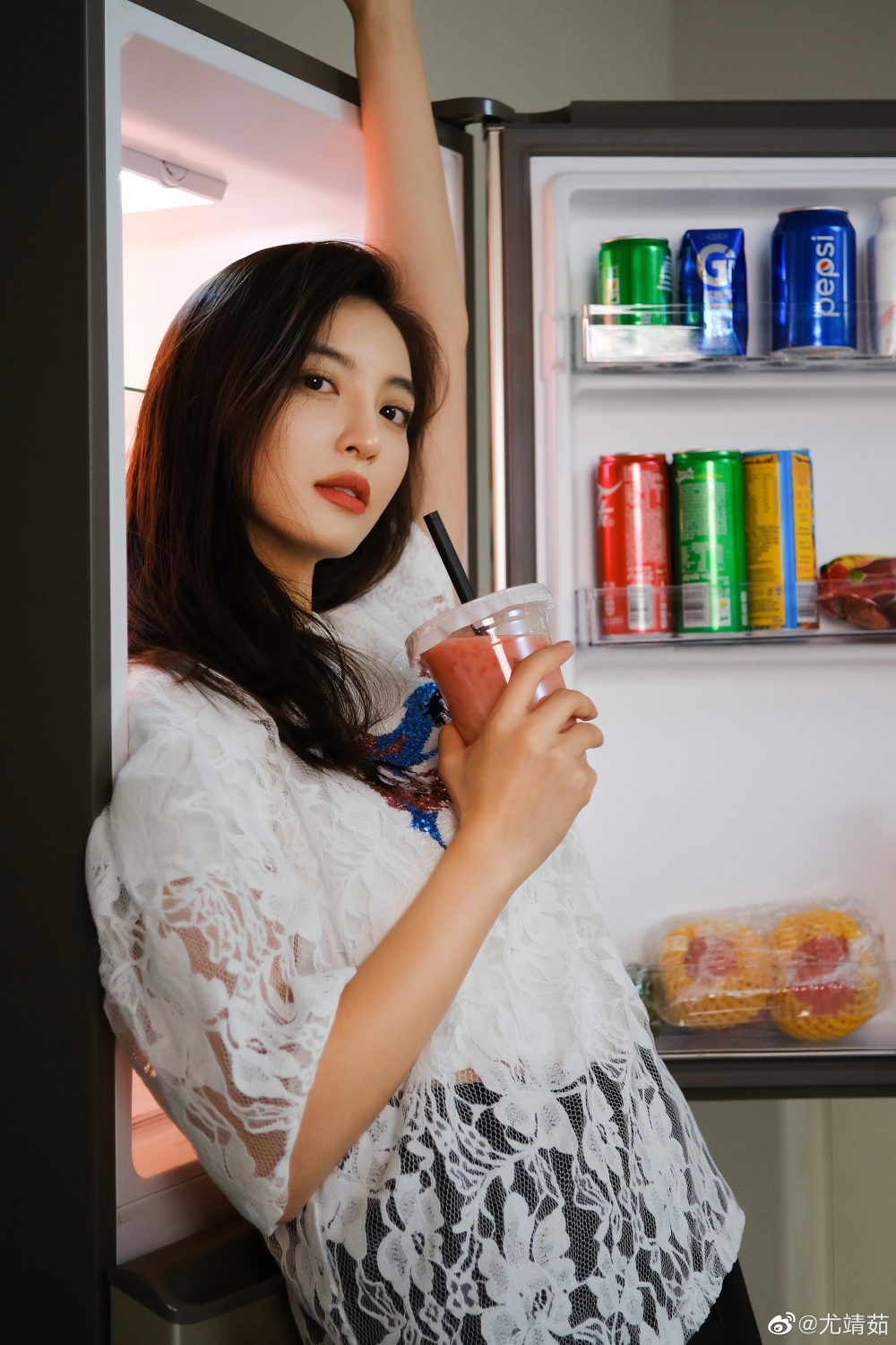 尤靖茹方即時否認傳聞，經理人表示尤靖茹係留長髮，並非相中短髮女子